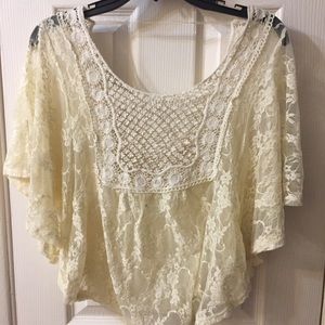 Body Central Creme Top Size Md